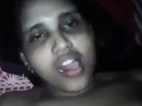 Village bhabi gives a messy oral sex and gets penetrated