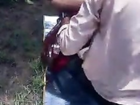 Tamil couple fucks in the outdoors for MMS clip