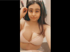 British Desi girl Faiza shares intimate content on OnlyFans