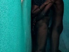 An Indian auntie from Kerala enjoys some hot sex in a Coimbatore hotel