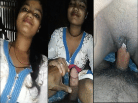 Desi college girl gives cowgirl ride to boyfriend in MMS video