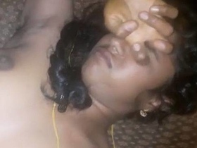 Indian bhabhi goes nude in homemade video