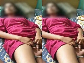 Exclusive video of Indian girl playing with her lover's fingers