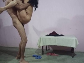 Indian aunty gets fucked in Tamil home sex video