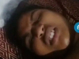 Watch a couple in India engage in live sex on camera