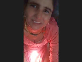 Pakistani bhabhi delivers a mind-blowing blowjob in HD video