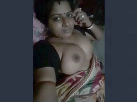 Boudi's big boobs and shaved pussy on full display