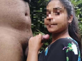 Tamil girl gives outdoor blowjob and gets cum in mouth