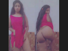 Desi babe flaunts her curvy body and perfect ass