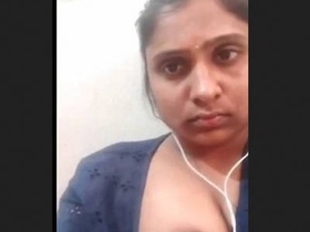 Desi beauty reveals her breasts in latest video