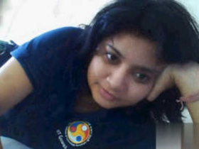 Indian babe flaunts her curves in video call