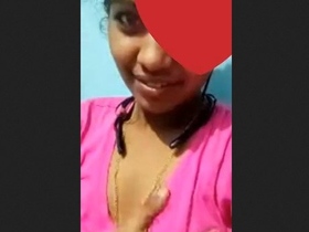 Indian girl flaunts her big boobs on VK