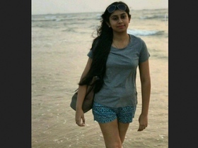Mallu bhabi's steamy performance
