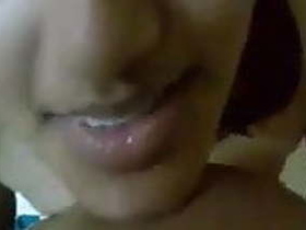 Exposed boobs and desi fun in a hot video