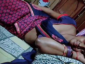 Priya's wife in Mumbai flaunts her milky cleavage and navel