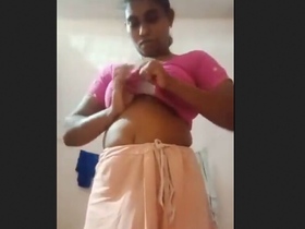 Aunty's steamy MMS collection