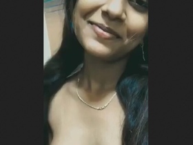 Cute Indian girl reveals her body in a solo video