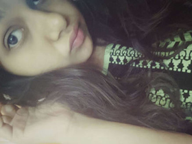 Beautiful and adorable girl posing nude in high-definition pictures