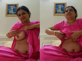 Punjabi nurse in pink salwar kameez takes selfie and moans in desi video