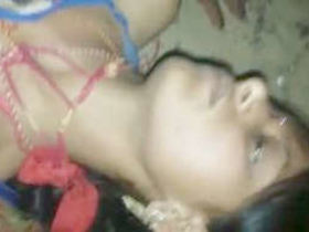 Outdoor sex with a Desi bhabi for cash