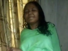 Desi girl gets fucked in Tamil porn video