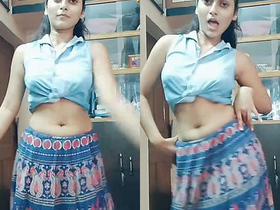 Indian girl performs sensual dance routine