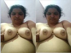 Exclusive video of Indian amateurs stripping and flaunting their breasts