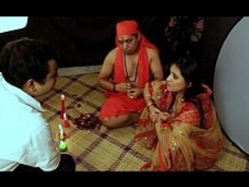 Indian beauty Mrinalini Chatterjee in a nude video