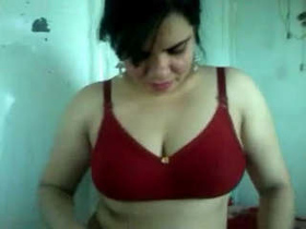 Radha Bhabhi's seductive moves in a red bra with dirty talk