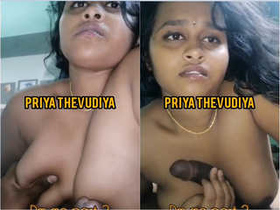 Watch a Tamil girl pleasure you with her hands
