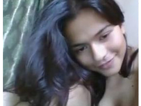 Indian beauty Sumalee Bhardwaj releases private Skype videos with boyfriend