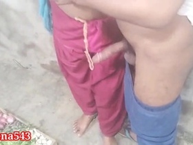 Clean-voiced woman scolds her sister-in-law for selling vegetables