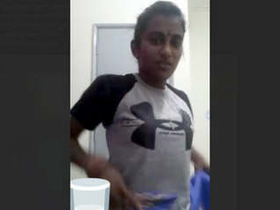 Tamil beauty flaunts her body in a video call