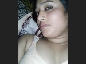 Beautiful married village bhabi in steamy video