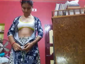 Indian woman takes explicit self-portraits without clothing
