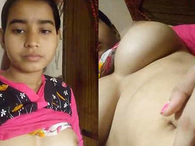 Cute Indian girl takes nude selfies for her boyfriend