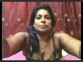 Nasia and Nazia's sizzling webcam performance with a hot bhabhi