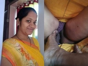 Boss's sexy bhabhi gets her pussy pounded by his feet