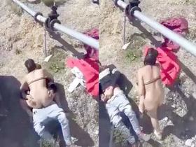Amateur couple gets caught having outdoor sex in daytime video