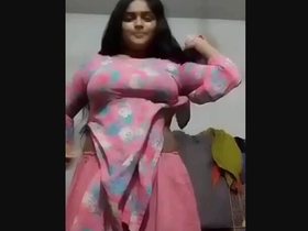 Sweet and innocent Bengali bhabi shows off her sexy moves
